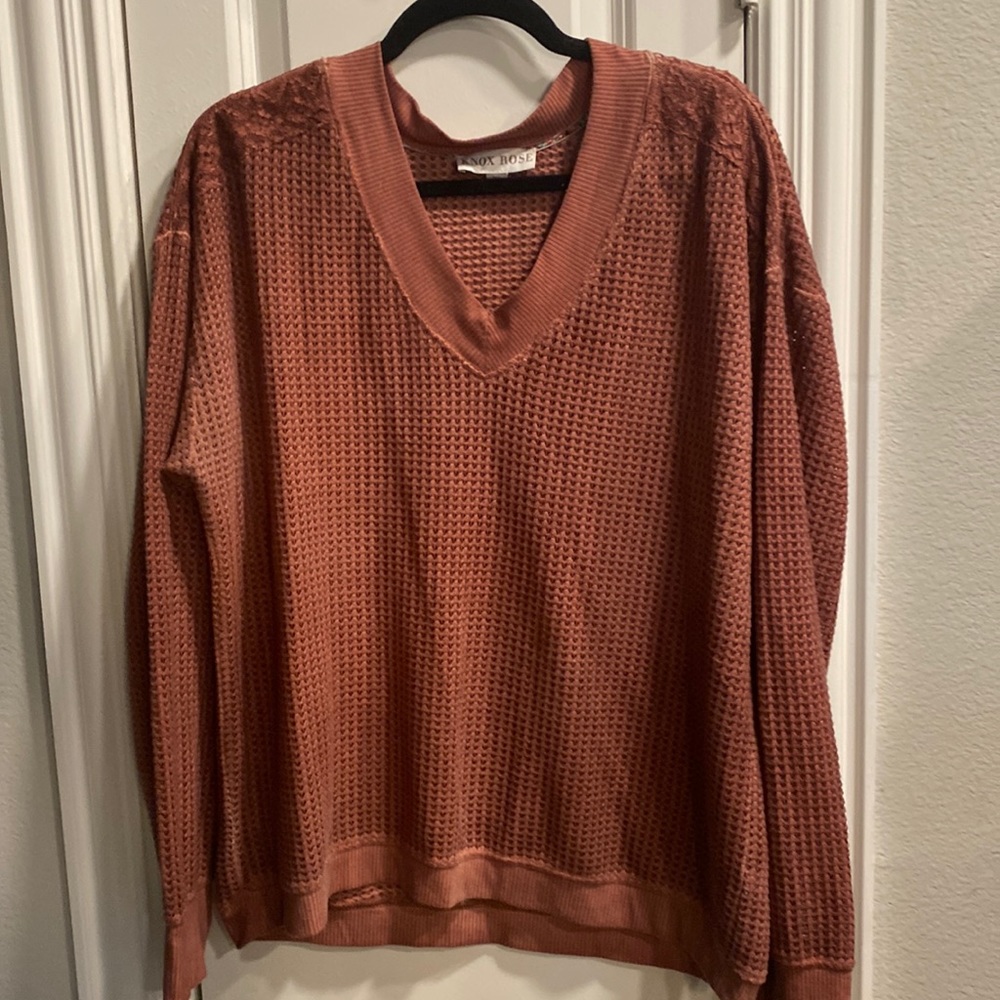 V-neck long sleeve sweater mauve XL lace detail